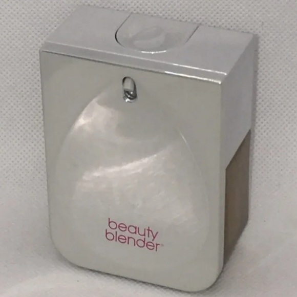 Beauty Blender Bounce Liquid Long Wear Foundation: Blend (4.1): Brand New! - Picture 2 of 6